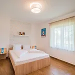 Magdolna Сasa de vacaciones